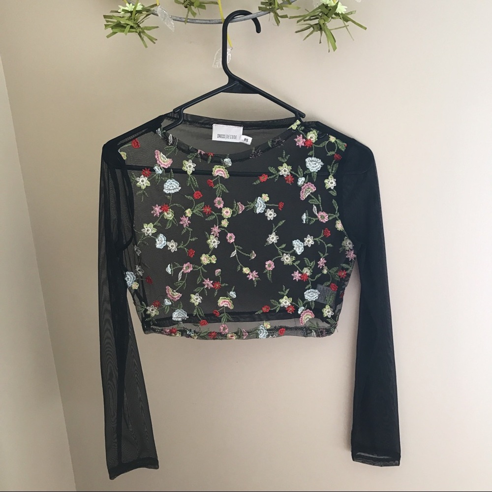 LF FLORAL EMBROIDERED MESH LONG SLEEVE CROP TOP